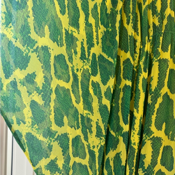 Shop Akira Green Snake Print Kaftan Jumpsuit - Picture 7 of 10
